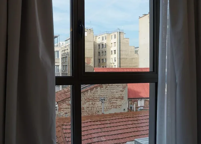 Thalpos 3 Refined Living In Center Apartment Thessaloniki