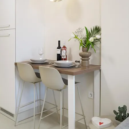 Thalpos 3 Refined Living In Center * Thessalonique