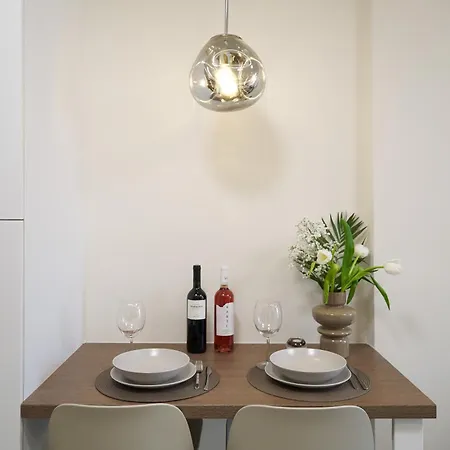 Appartement Thalpos 3 Refined Living In Center Thessalonique